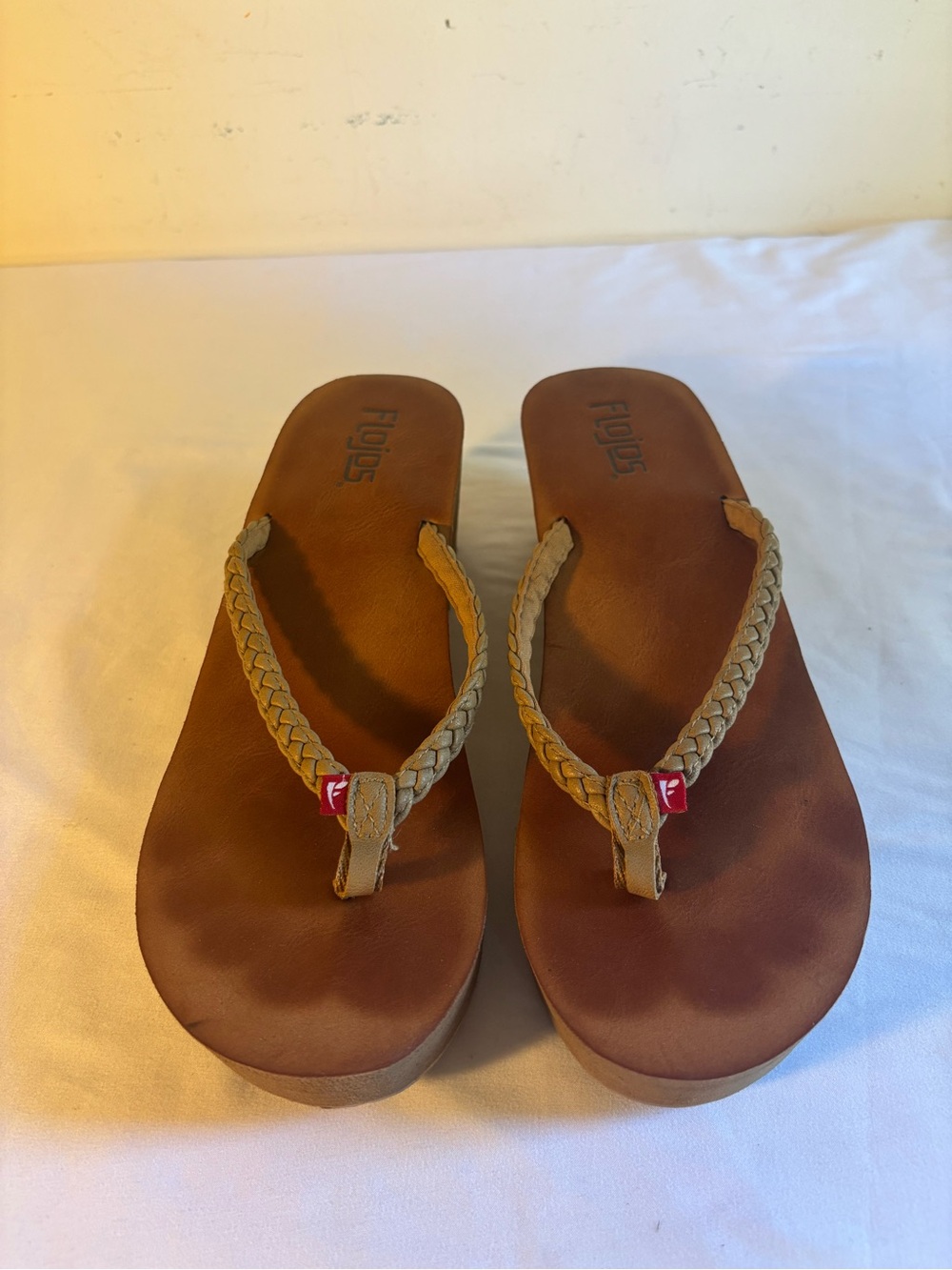 Flojos Hayley Wedge Flip Flops Women’s size 9 Tan Braided Platform Sandals.
